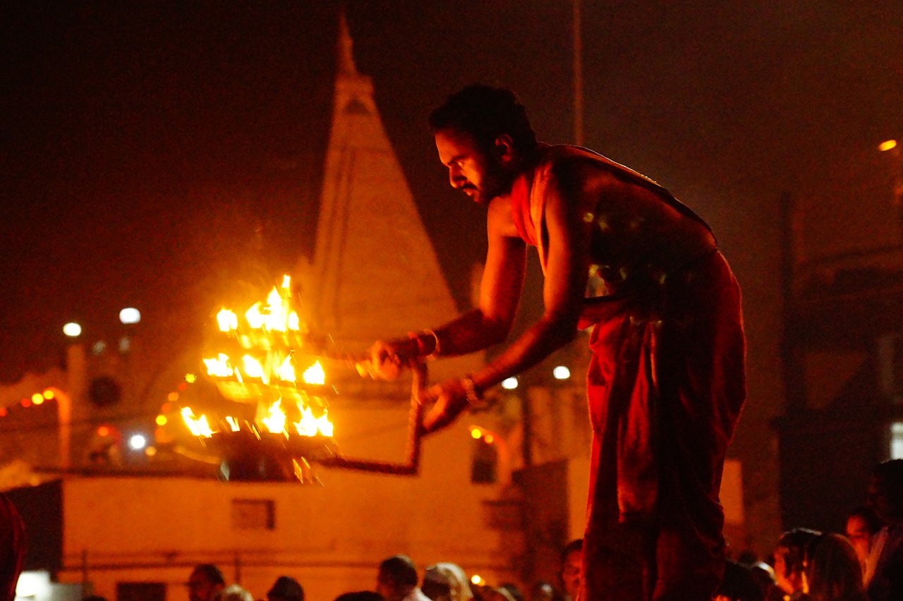 簧风琴上的《Hanuman Chalisa》：完整 Sargam 谱与练习指南